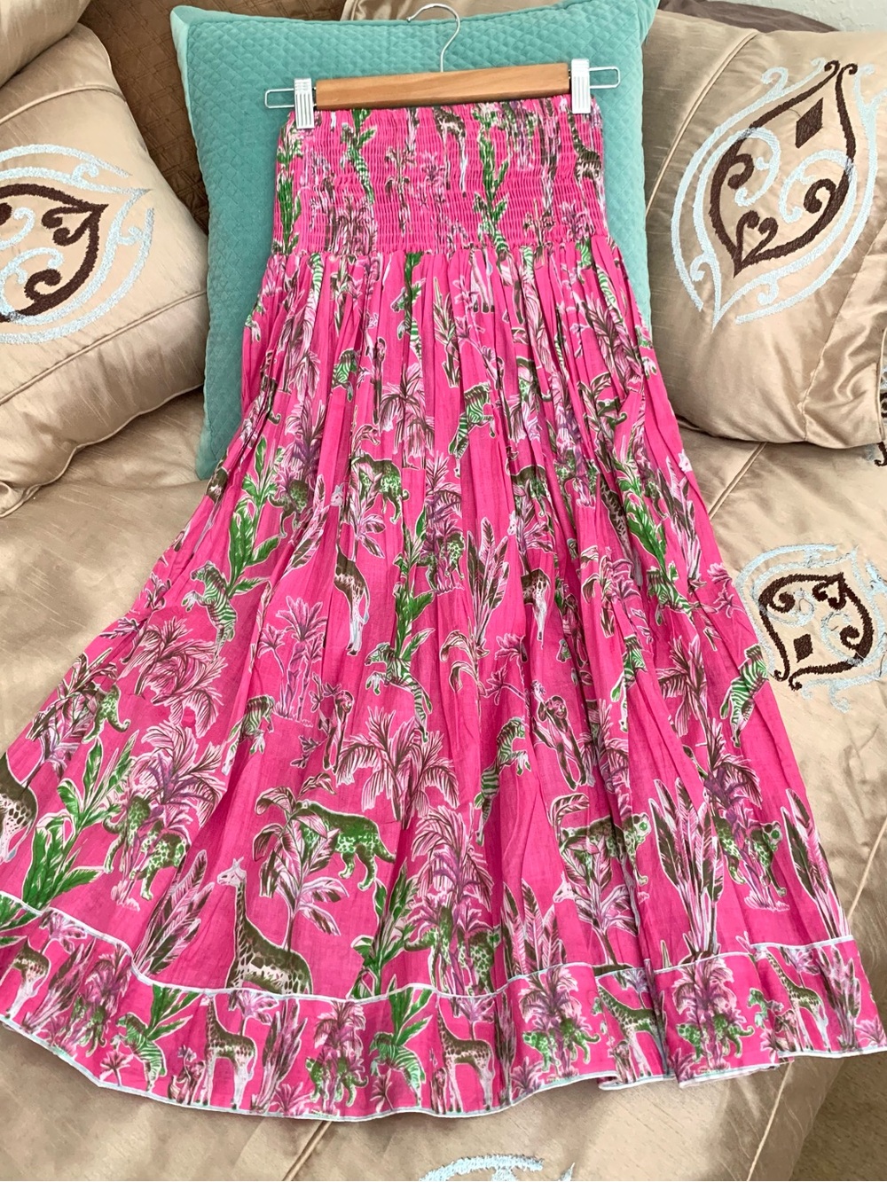 NWT MM Pink Tropical Print Smocked Waist Midi Skirt